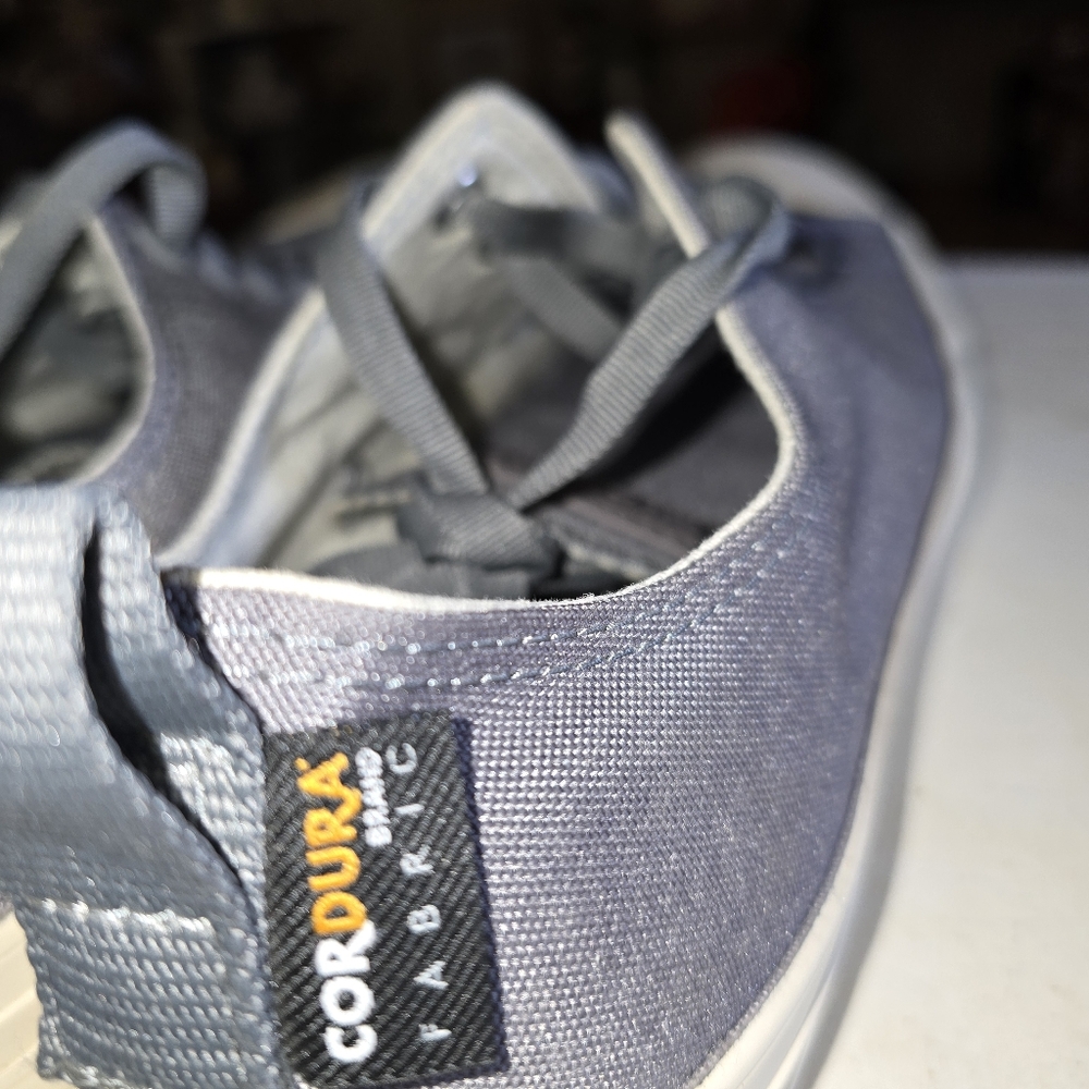 Convers Stylish Gray Canvas Sneakersmens Size 9.5 Great Shoe!! - Picture 11 of 12